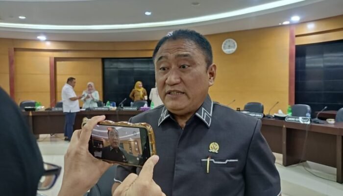 Mikson Yapanto : 60 Kepala Keluarga di Gorontalo Bakal Terima Listrik Gratis