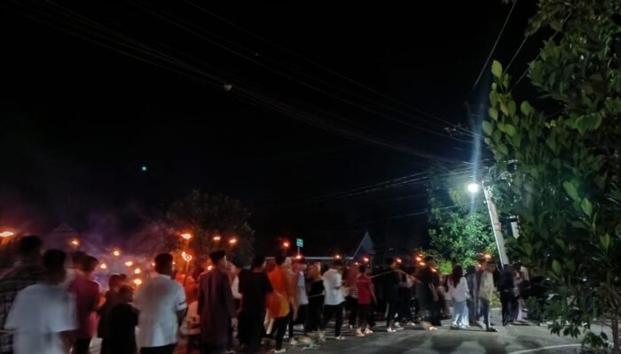 Sambut Bulan Suci Ramadhan, Karang Taruna Desa Ulanta Gelar Pawai Obor Keliling