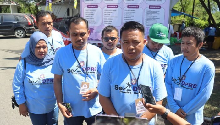 Sekretariat DPRD Provinsi Gorontalo Sembelih 12 Ekor Sapi Untuk Masyarakat dan ASN
