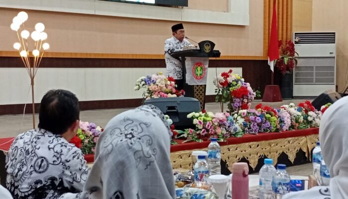Melalu Konferensi ke – V PGRI Kota Gorontalo, Adhan Dambea Ungkapkan Perjuangannya Terhadap Kesejahteraan Guru