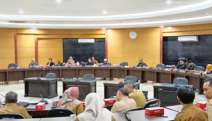 Gelar Rapat Gabungan Komisi, Deprov Gorontalo Bahas Tunjangan Guru Madrasah yang Mandek