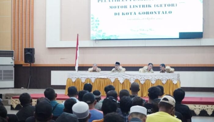 Buka Pelatihan Pengemudi Getor Listrik Sampah, Wawali Indra: Jaga dan Rawat Fasilitas