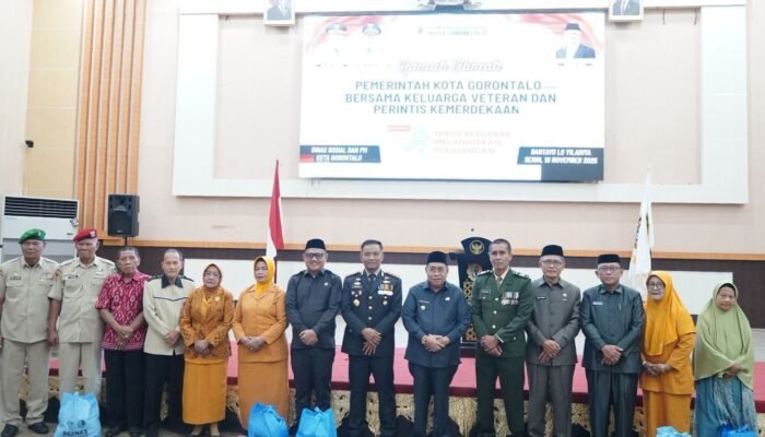 Sekitar 50 Keluarga Perintis Kemerdekaan Dapat Bahan Pokok dari Pemkot Gorontalo