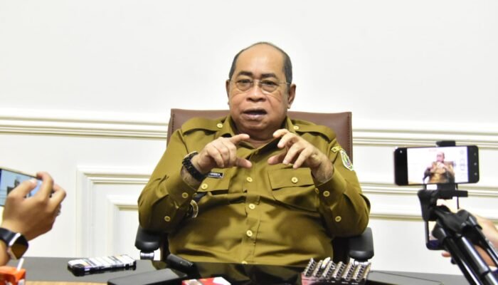 Wali Kota Adhan Larang Waria Nongkrong di Pelataran Sentral